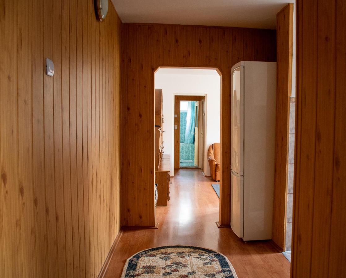 Family-Friendly Apartment Oradea Exteriör bild